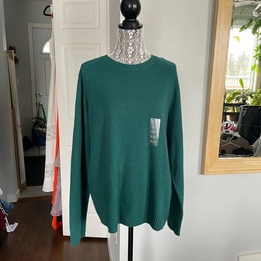 🍀 NWT 💯 Premium Lambswool UniQlo Crew Neck Knit Sweater. XL - Picture 2 of 6